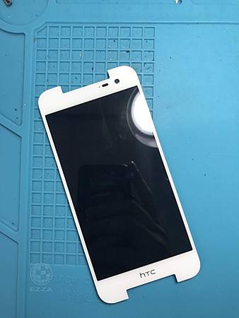 HTC 蝴蝶2液晶破裂