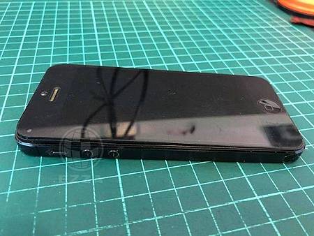 iphone5電池膨脹