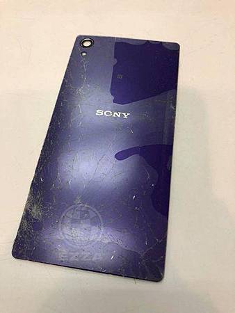 Sony Z2背蓋破裂