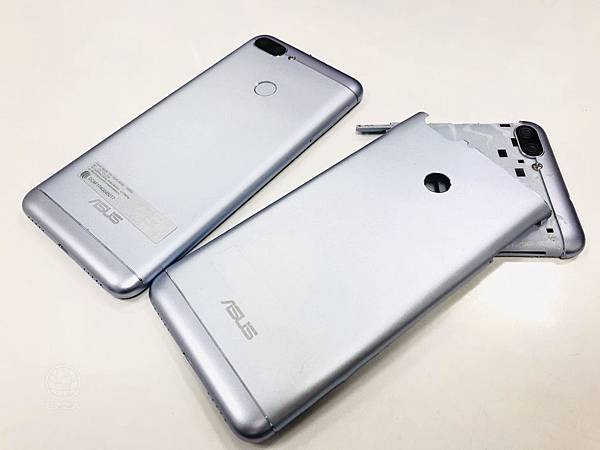 ASUS ZenFone Max Plus自行拆機