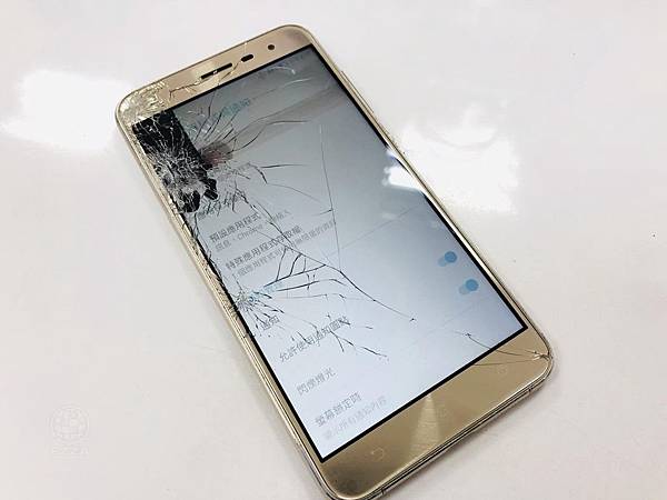 ZenFone 3觸控液晶失常