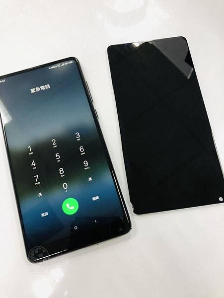 小米MIX2S面板破裂