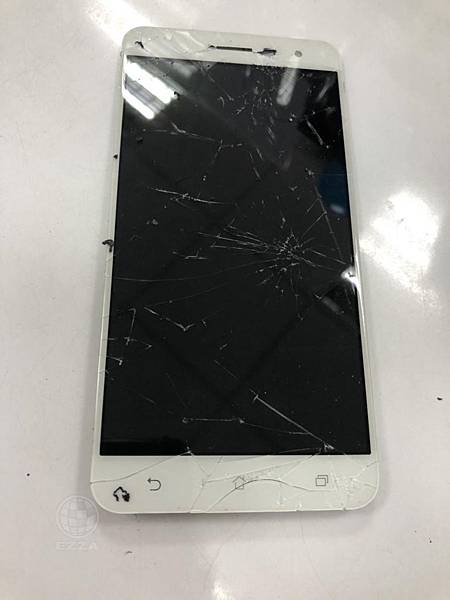 Zenfone3面板破裂