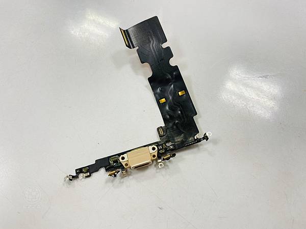 IPHONE8P充電異常.jpg IPHONE8P充電異常.jpg