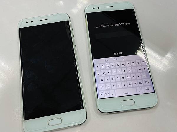 華碩Zenfone 4液晶顯示異常.jpg