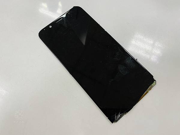 HTC U12 life面板破裂(1).jpg
