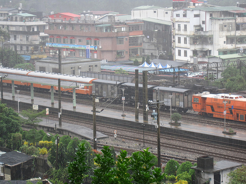 雨中的雙溪火車站 (by ShuLin) 雨中的雙溪火車站 (by ShuLin)