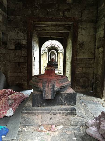 Pashupatinath: Shiva Lingan