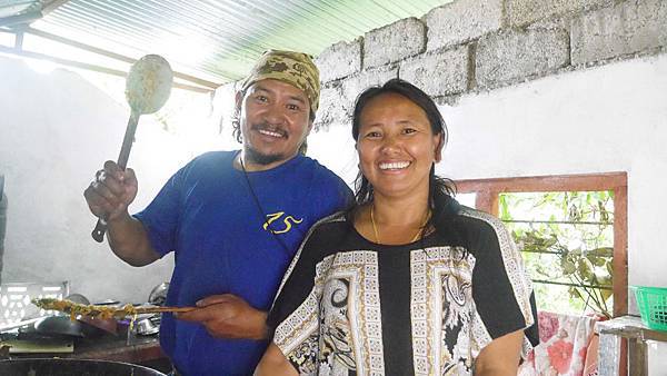 Rabin and Purna cooking together for Taiwanese volunteers in 2016, summer