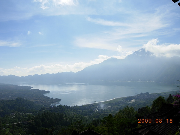 巴杜爾火山湖.JPG