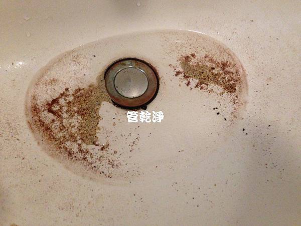 水龍頭噴出胡蘿蔔汁？ ( 新北 淡水 水管清洗 ) 清洗水管