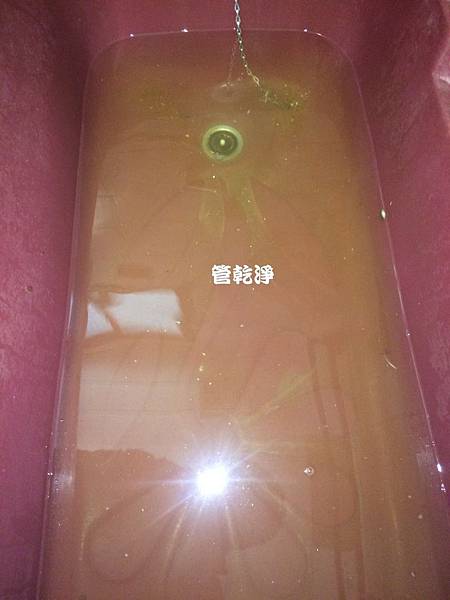 水管噴出青草茶？台中 西屯 漢口路 水管清洗 水管清洗