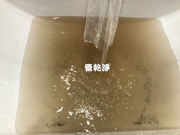 水管清洗 水龍頭一輕賤出紅水一下黑水？ 新北 汐止 福德一路