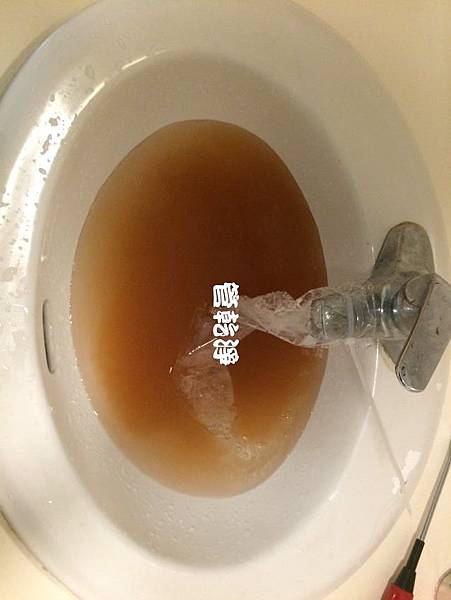 水管清洗 水管流出泡沫綠茶？ 基隆 安樂區 樂利三街 水管清