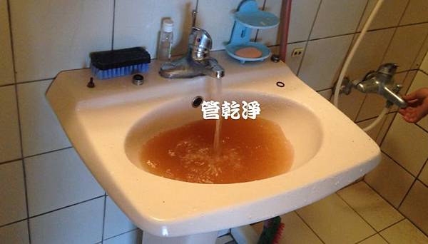 水龍頭出水「垢」噁心？ 新竹 竹東 文林路 清洗水管 (管乾