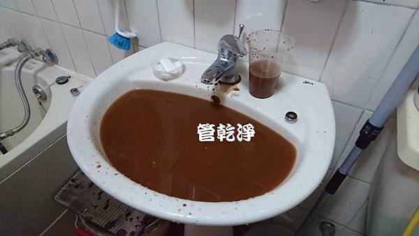 水管流出棕色泥水？ 新竹 竹北 環北路 洗水管 (管乾淨) 