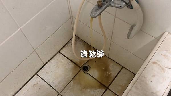 熱水出水用滴的？ 台北 萬華 西園路 水管清洗 (管乾淨 水