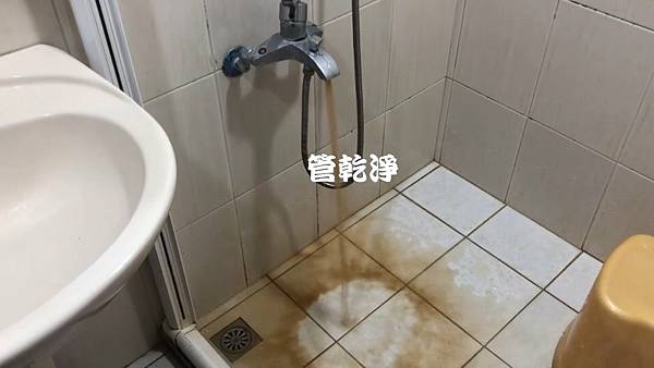 水管流出異物？ 新北 新莊 福壽街 洗水管 (管乾淨)