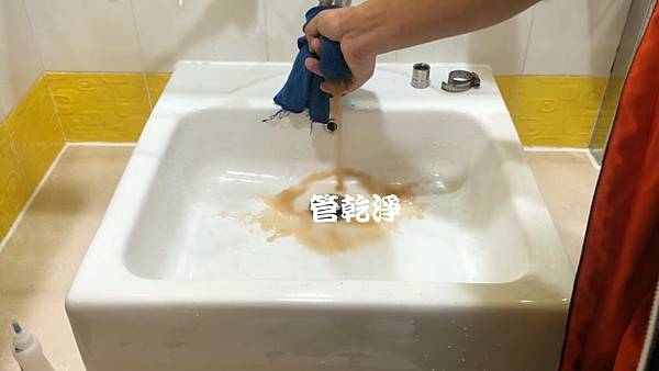 水管清洗 滾滾黃流綿綿不斷？ 台中 南屯 公益路 清洗水管 