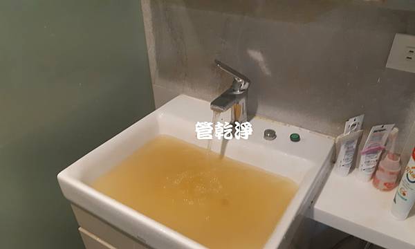 centermay002.jpg centermay002.jpg