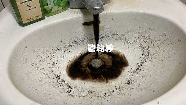 我家水管有黑物資.. 新竹 北區 仁德街 洗水管 (管乾淨)