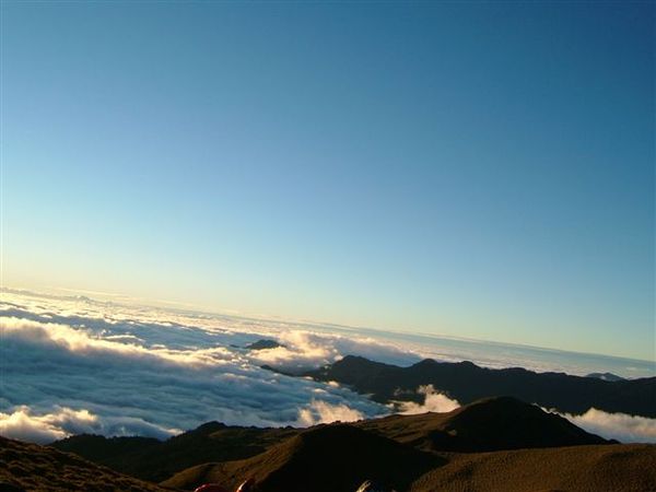 好像海浪拍打著岸邊