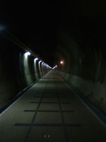 隧道內