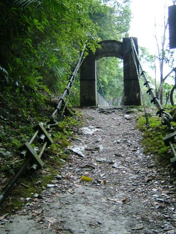 山風二號吊橋，比較短些