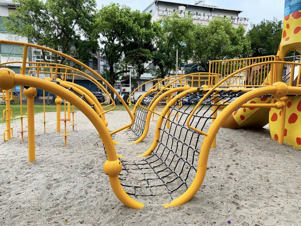 11-1000.jpg 長頸鹿親子公園│花蓮市│小資爸親子旅遊團