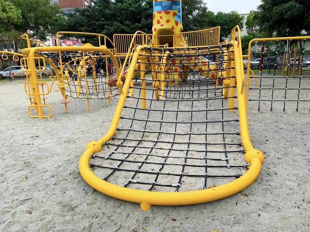 09-1000.jpg 長頸鹿親子公園│花蓮市│小資爸親子旅遊團