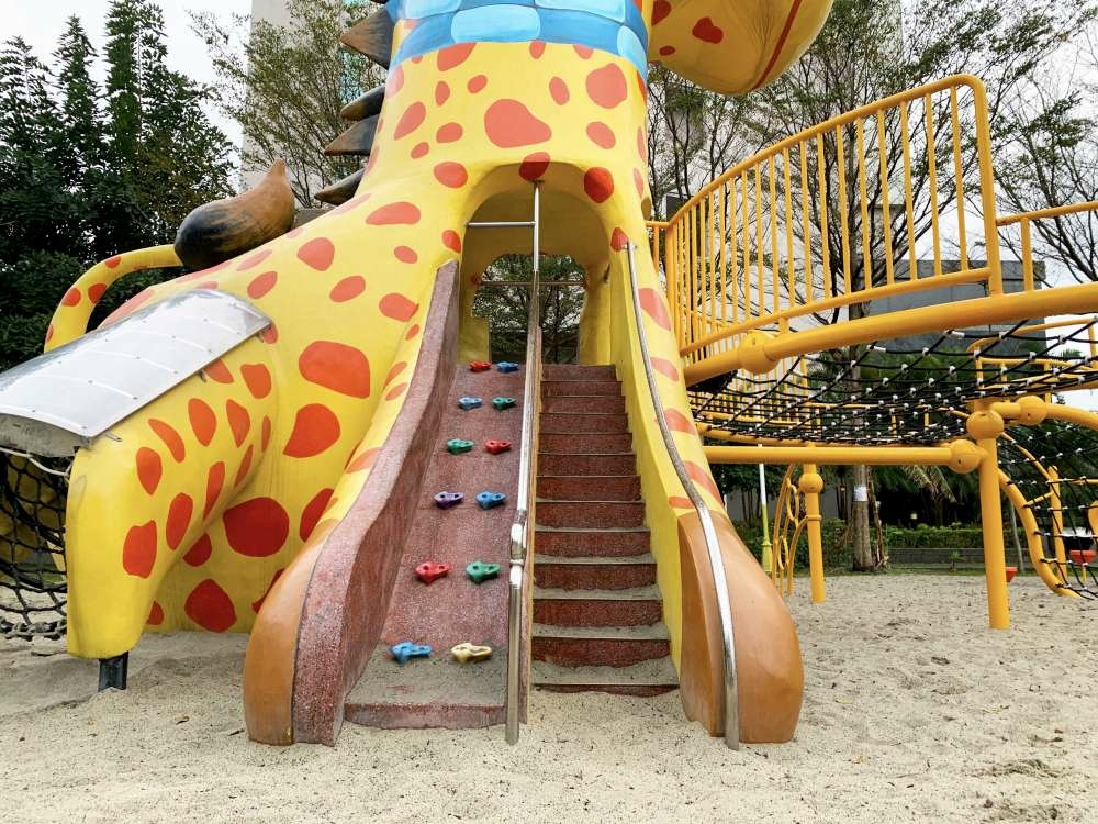 16-1000.jpg 長頸鹿親子公園│花蓮市│小資爸親子旅遊團