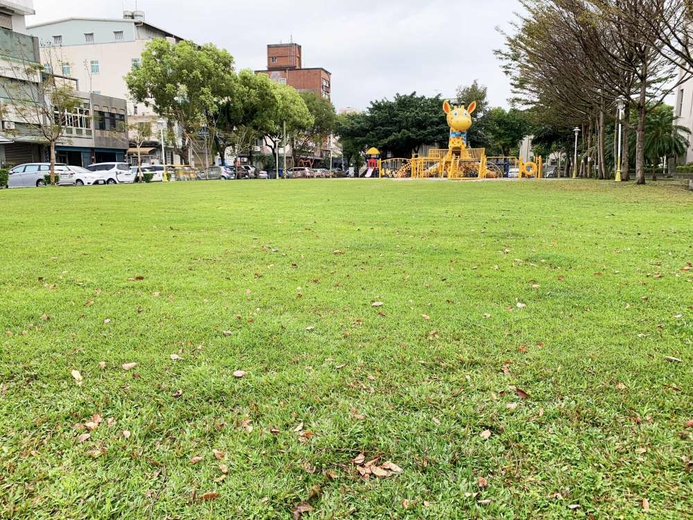28-1000.jpg 長頸鹿親子公園│花蓮市│小資爸親子旅遊團