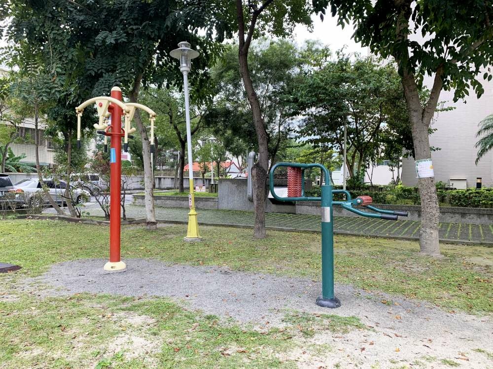 26-1000.jpg 長頸鹿親子公園│花蓮市│小資爸親子旅遊團