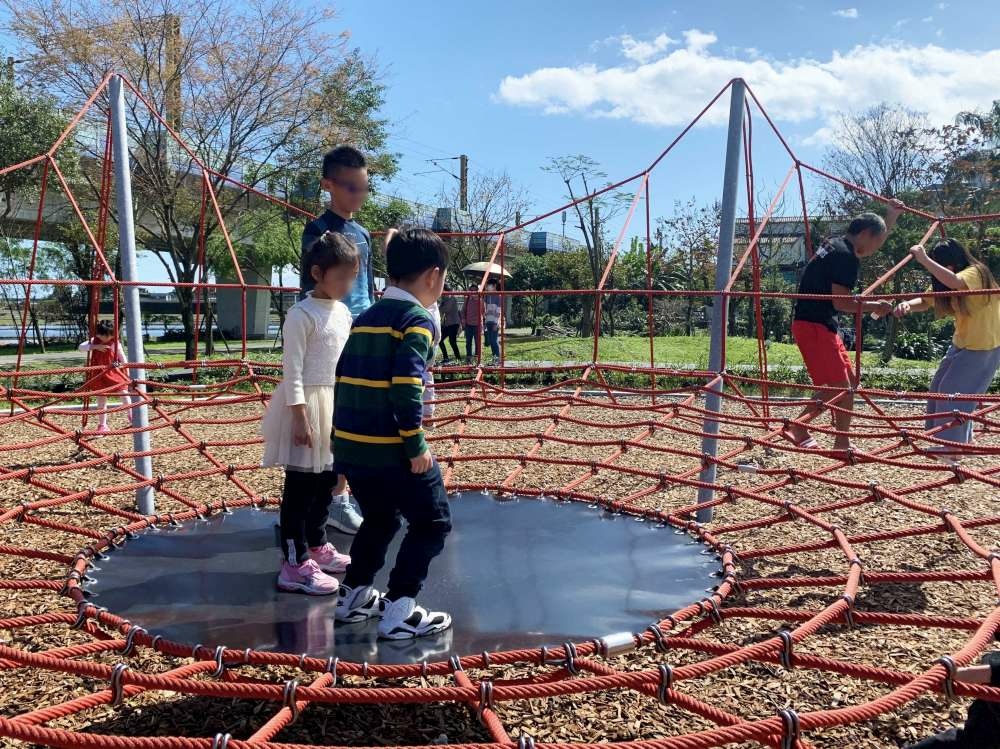 冬山鄉政公園│宜蘭縣│冬山鄉│小資爸親子旅遊團