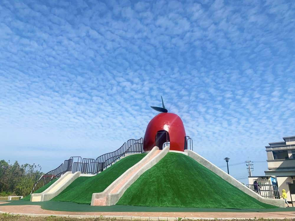 大紅棗高速溜滑梯│苗栗縣│公館│小資爸親子旅遊團