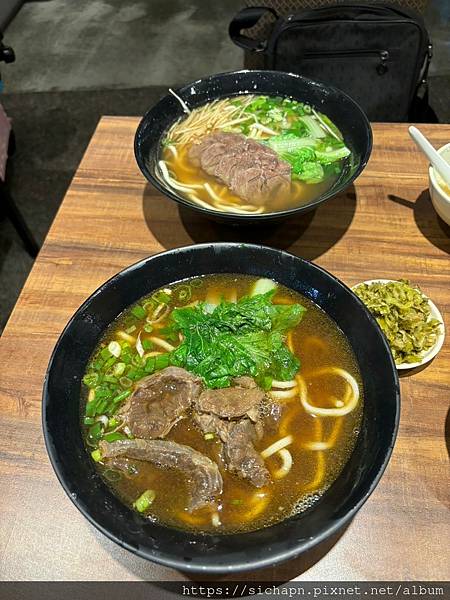 [美食] 桃園/呷霸牛肉麵｜超狂牛肉麵 不僅可以免費加湯加麵