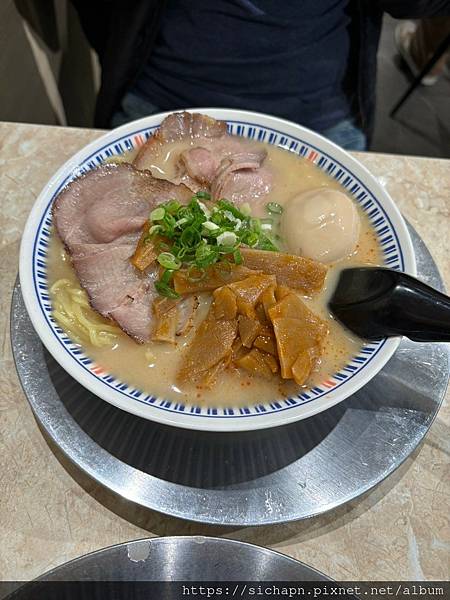 [美食] 新北/板橋-小高拉麵｜平價高人氣排隊美食  就在板