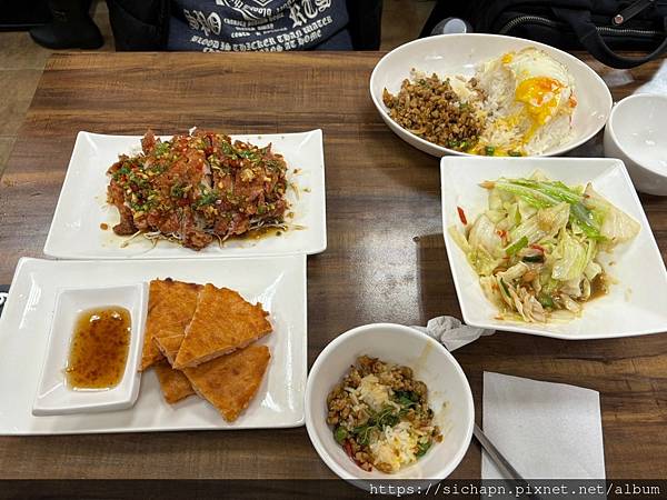 [美食] 新北/板橋-泰樂泰國料理｜捷運府中站總是大排長龍的