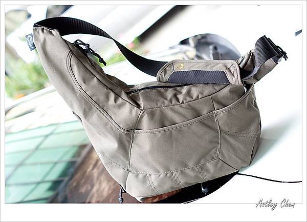 Lowepro Passport Sling 飛行家/雲母灰色