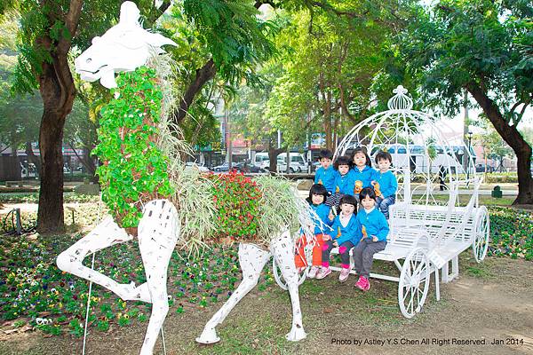 DSC01785 南瓜馬車與我.jpg