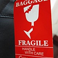 Baggage is fragile, so is life. 當初帶吉他來大陸時別上去的