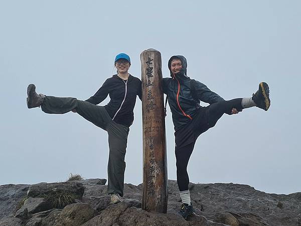 也要抬腳照白牆.jpg 也要抬腳照白牆.jpg