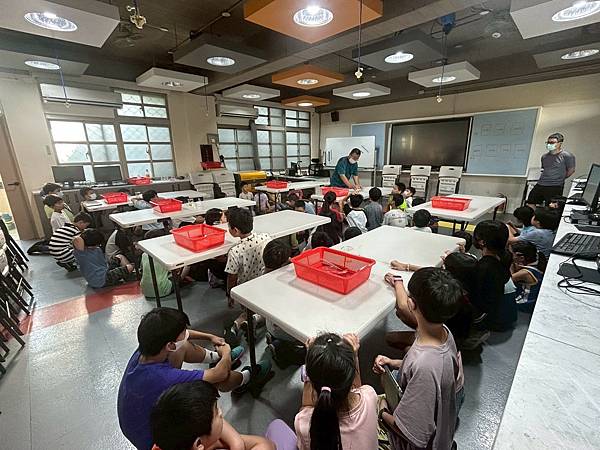 LINE_ALBUM_入班_251009_24.jpg LINE_ALBUM_入班_251009_24.jpg