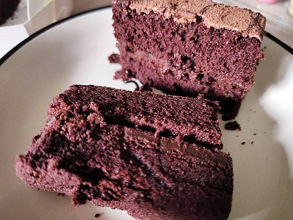 全聯美食 經典黑鑽生巧克力蛋糕