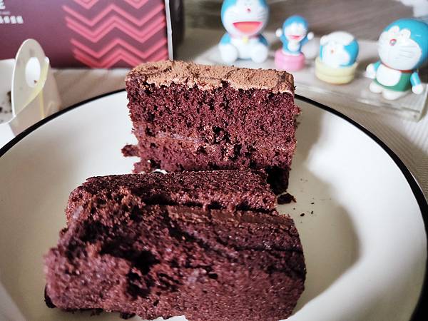 全聯美食 經典黑鑽生巧克力蛋糕