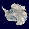 antarctica-60608__180.jpg
