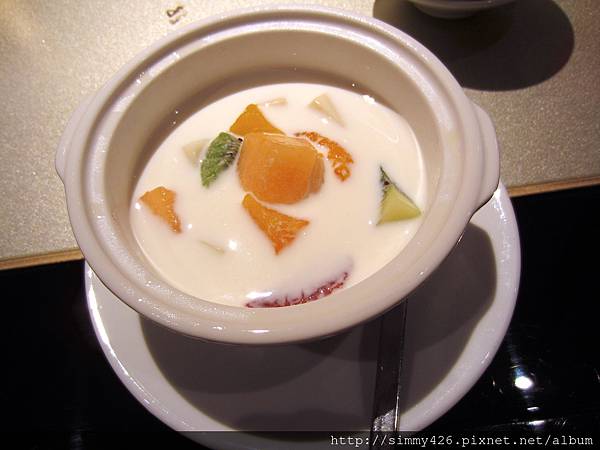 鮮果杏仁凍豆腐(1).jpg 鮮果杏仁凍豆腐(1).jpg