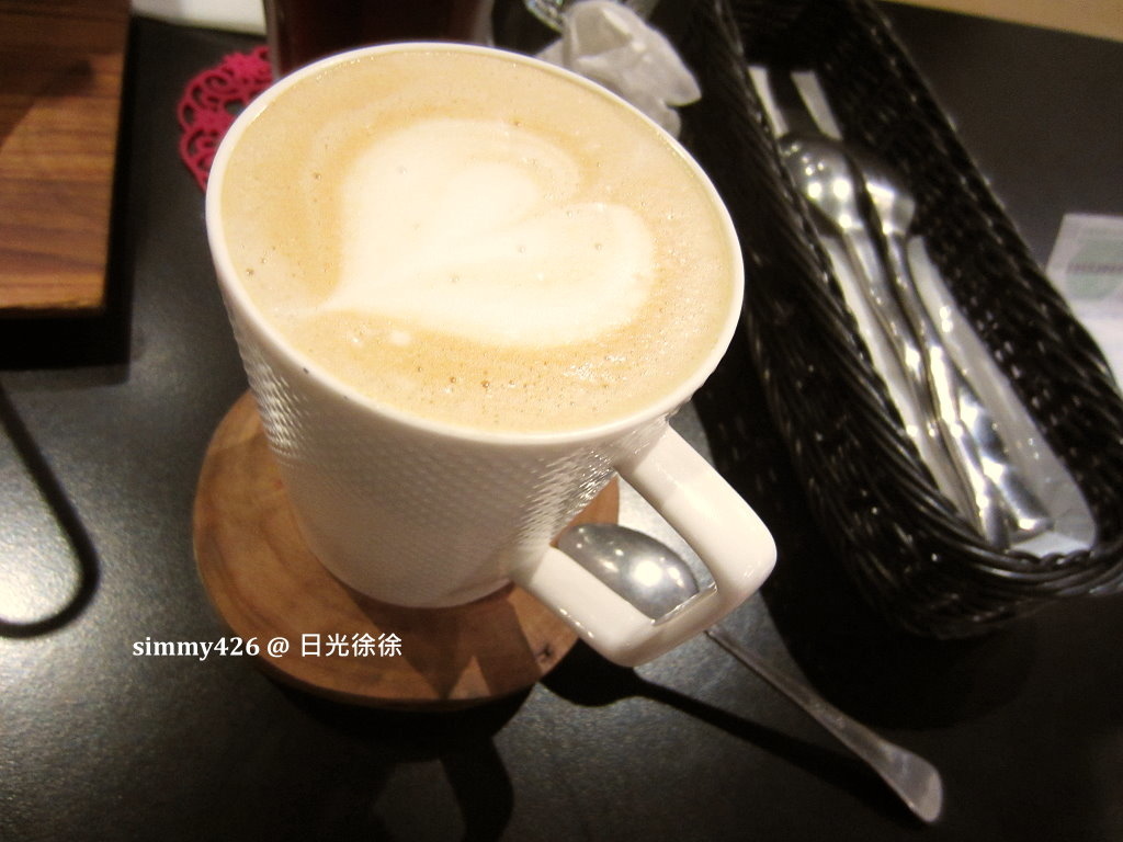 170108 日光徐徐 熱拿鐵.jpg