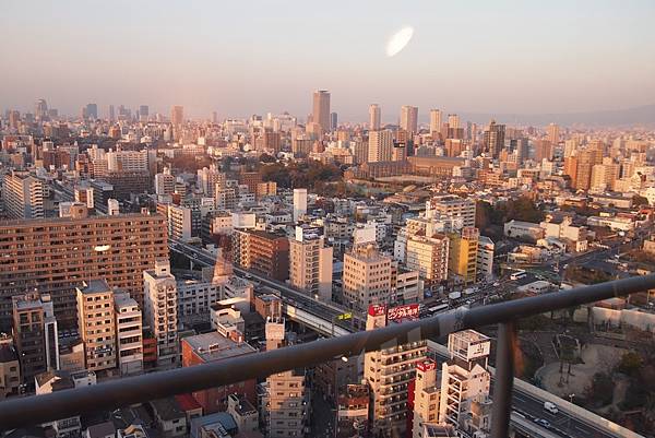 【仙蹤】大阪.新世界、天王寺(上)被閃爍霓虹包圍的大阪鐵塔❤