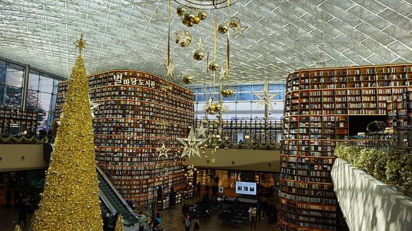 【仙蹤】韓國首爾．三成❤星空下發亮的文藝氣息．COEX Ma